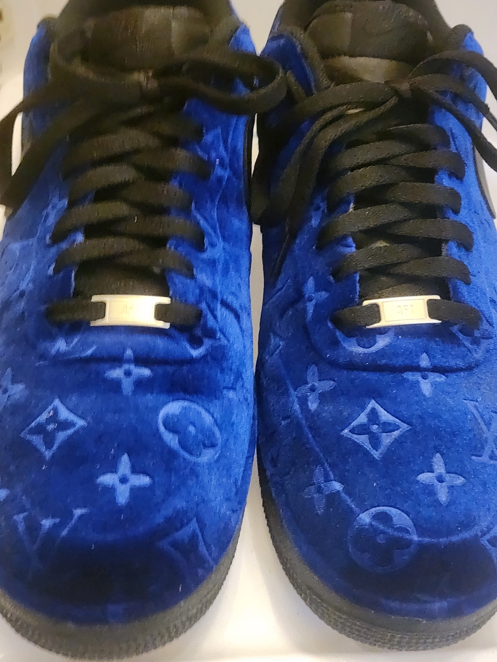 Air Force One's Men’s Velvet Low-Top Sneakers - Royal Blue - Picture 5 of 5